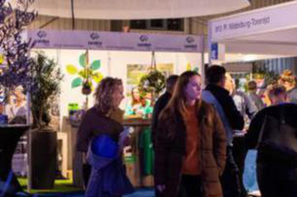 Studenten naar Contacta